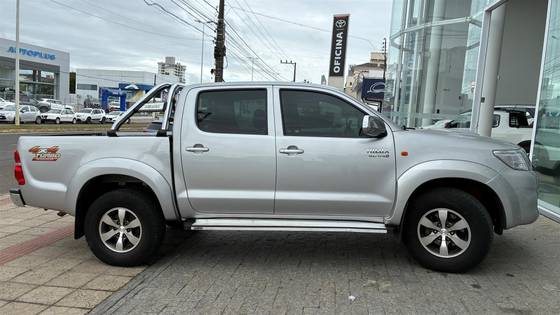 TOYOTA HILUX 3.0 SR 4X4 CD 16V TURBO INTERCOOLER DIESEL 4P AUTOMÁTICO